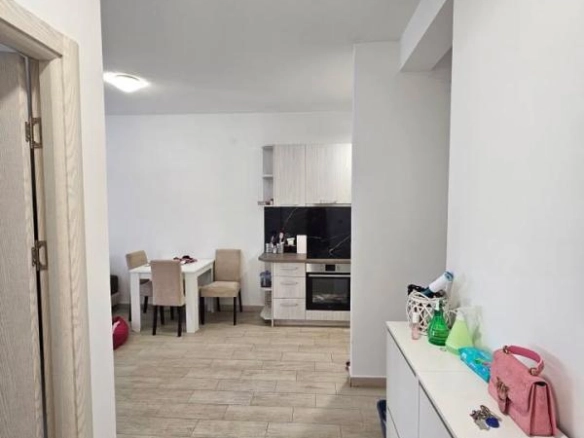 Dvosoban stan 57 m² u novogradnji blizu Univerziteta – Rozino, Budva