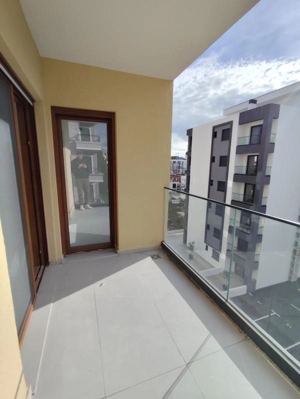 Dvosoban stan 79 m² u novogradnji, 300 m od mora – Šušanj, Bar