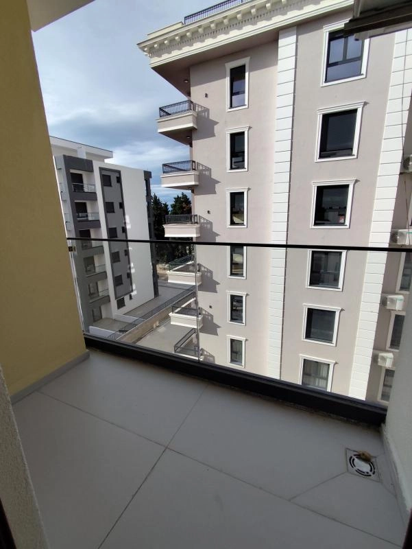Dvosoban stan 79 m² u novogradnji, 300 m od mora – Šušanj, Bar