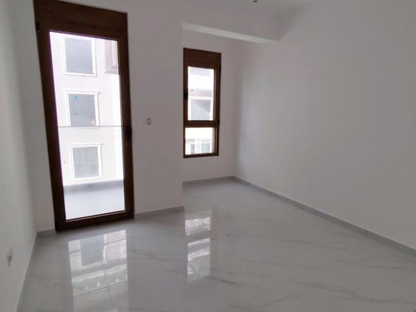 Dvosoban stan 79 m² u novogradnji, 300 m od mora – Šušanj, Bar