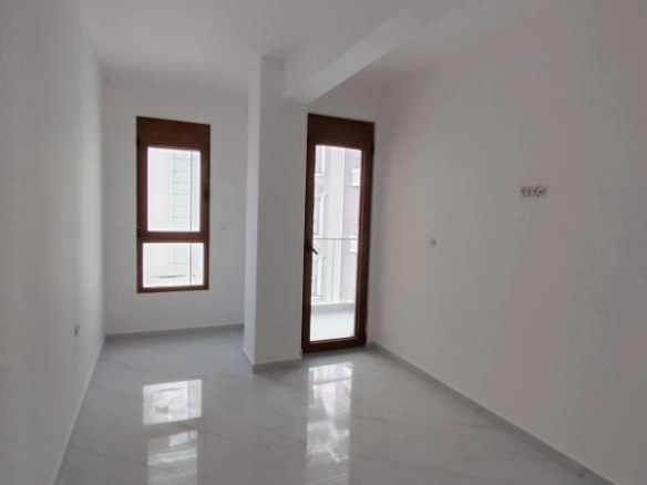 Dvosoban stan 79 m² u novogradnji, 300 m od mora – Šušanj, Bar
