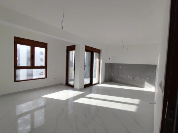 Dvosoban stan 79 m² u novogradnji, 300 m od mora – Šušanj, Bar