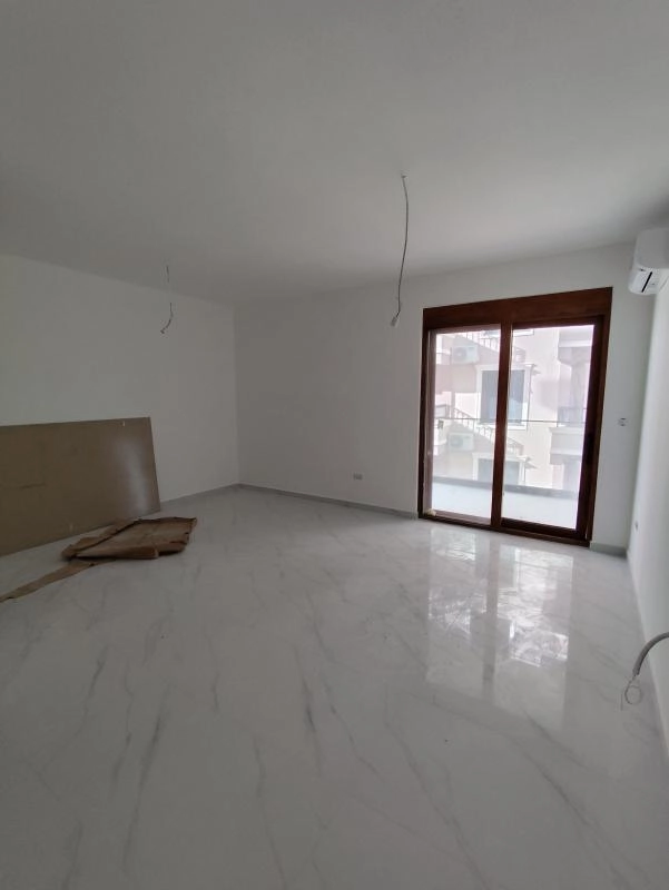 Dvosoban stan 79 m² u novogradnji, 300 m od mora – Šušanj, Bar