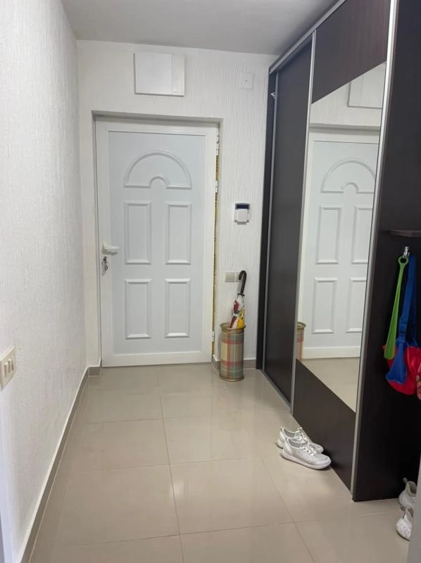 Kuća 430 m² sa pet odvojenih stanova i bazenom – Baošići, Herceg Novi
