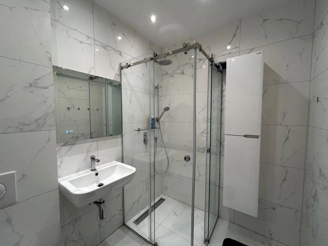 Dvosoban-stan-u-centru-Budve-150-m-od-mora-2 Dvosoban stan 71 m² sa dvije terase, 150 m od mora – centar Budve