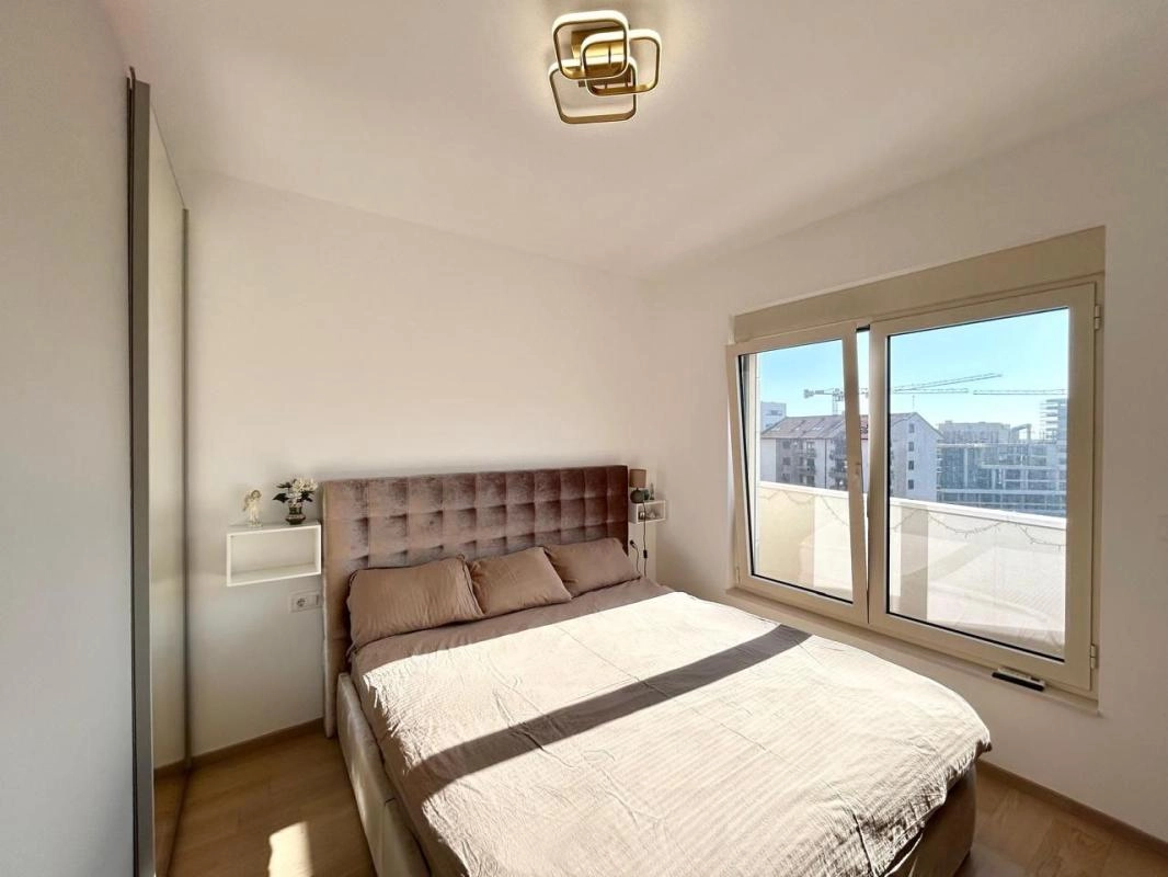 Dvosoban-stan-u-centru-Budve-150-m-od-mora-5 Dvosoban stan 71 m² sa dvije terase, 150 m od mora – centar Budve