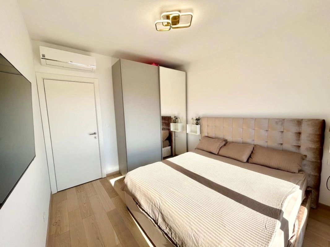 Dvosoban-stan-u-centru-Budve-150-m-od-mora-6 Dvosoban stan 71 m² sa dvije terase, 150 m od mora – centar Budve