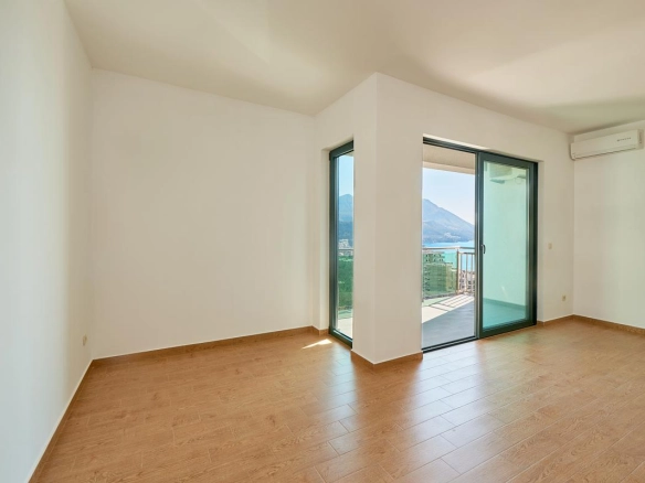 Dvosoban stan 63 m² sa pogledom na more i terasom – Bečići, Budva