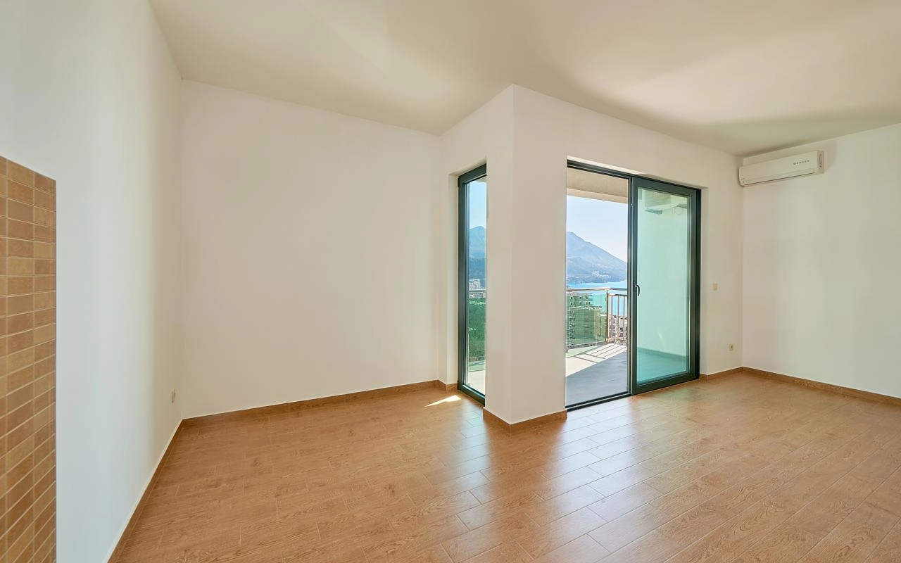 Dvosoban stan 63 m² sa pogledom na more i terasom – Bečići, Budva