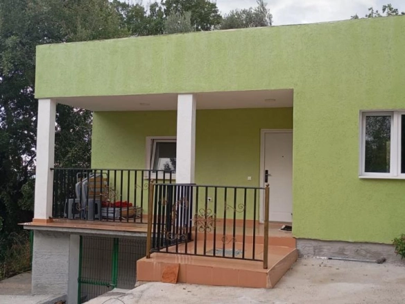Kuća sa pogledom na more u Šušnju