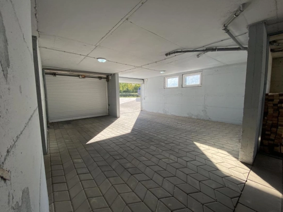 Skladište 100 m² u centru Podgorice