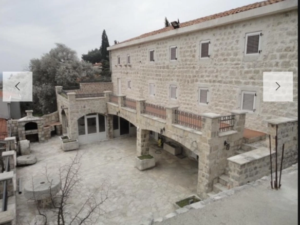 Kamena vila u Reževićima