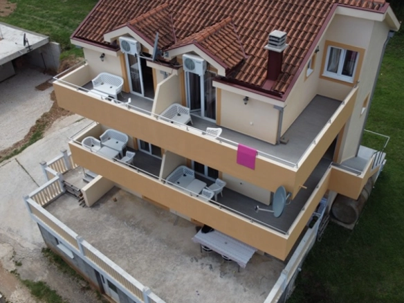 Kuća sa pogledom na more u Baošićima