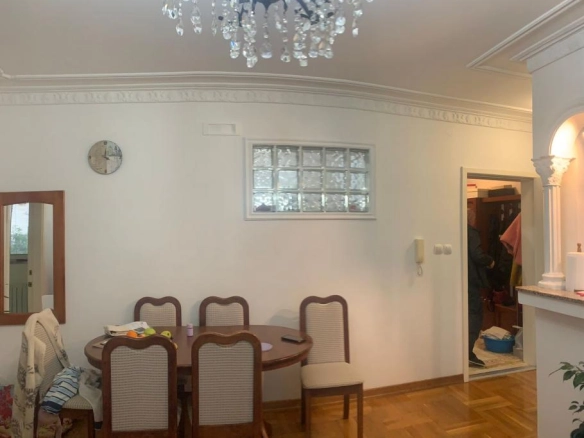 Jednosoban stan sa zastakljenom terasom u Baru