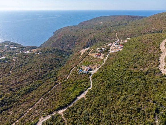 Urbanizovan plac 2.700 m² – Zagora, Kotor