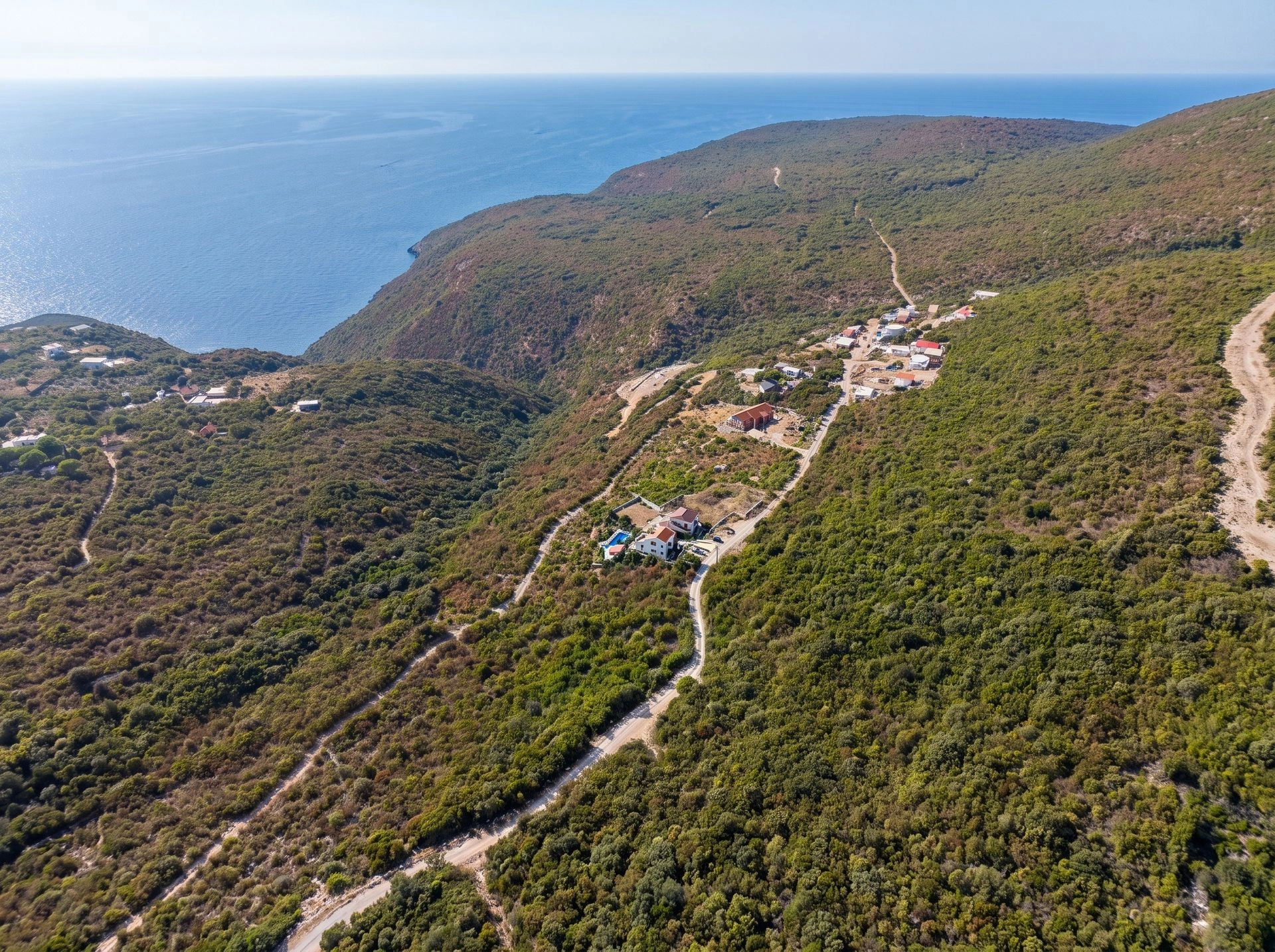 560c2557-3da4-43fa-8241-3ba88bf3edcb Urbanizovan plac 2.700 m² – Zagora, Kotor