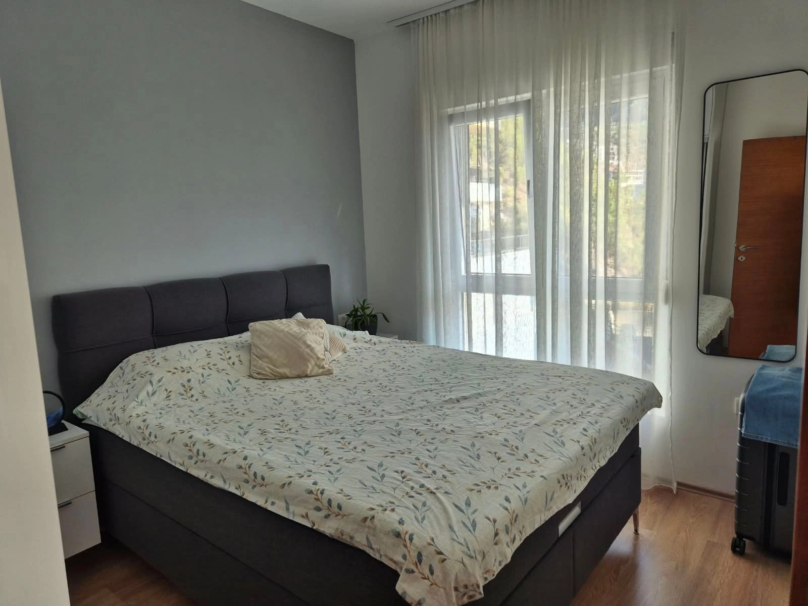 Jednosoban moderno opremljen stan 48m2 – Dubovica, Budva (dugoročni najam)