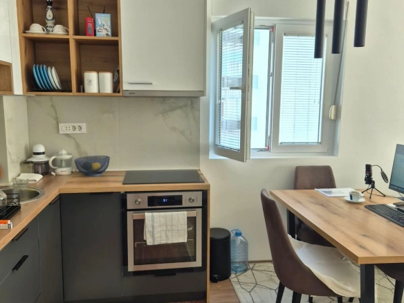 Jednosoban moderno opremljen stan 48m2 – Dubovica, Budva (dugoročni najam)