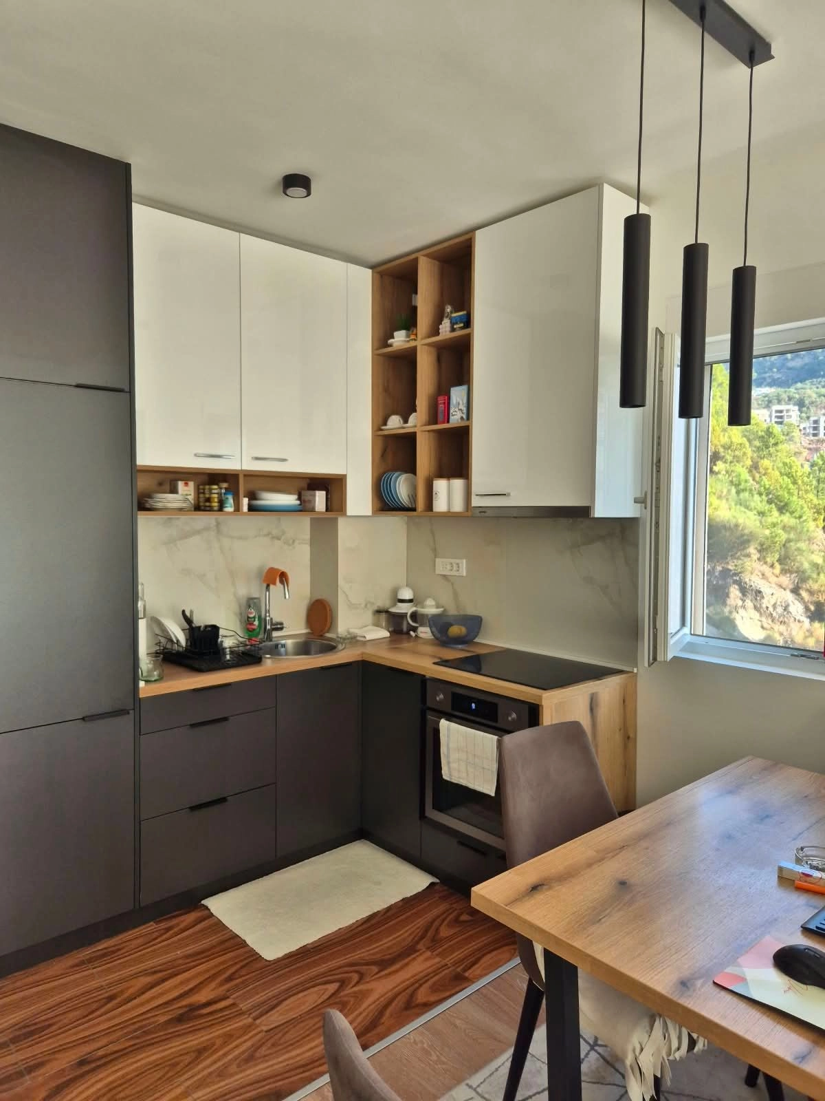 Jednosoban moderno opremljen stan 48m2 – Dubovica, Budva (dugoročni najam)