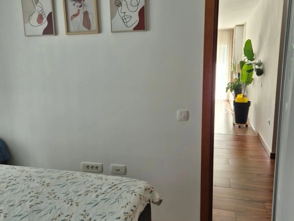 Jednosoban moderno opremljen stan 48m2 – Dubovica, Budva (dugoročni najam)