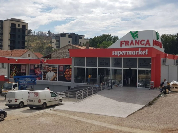 Poslovni prostor u centru Sutomora
