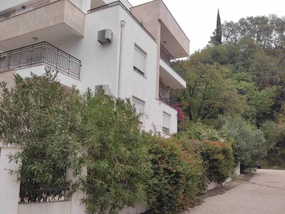 Kuća blizu mora u Petrovcu