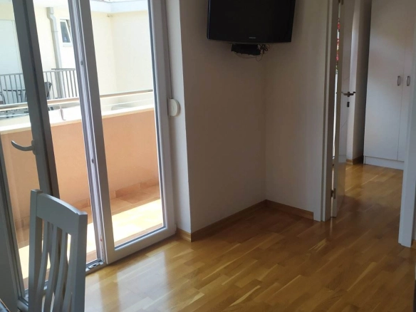 Izdavanje: Dvosoban stan 55 m², nov i namješten – Igalo, Herceg Novi