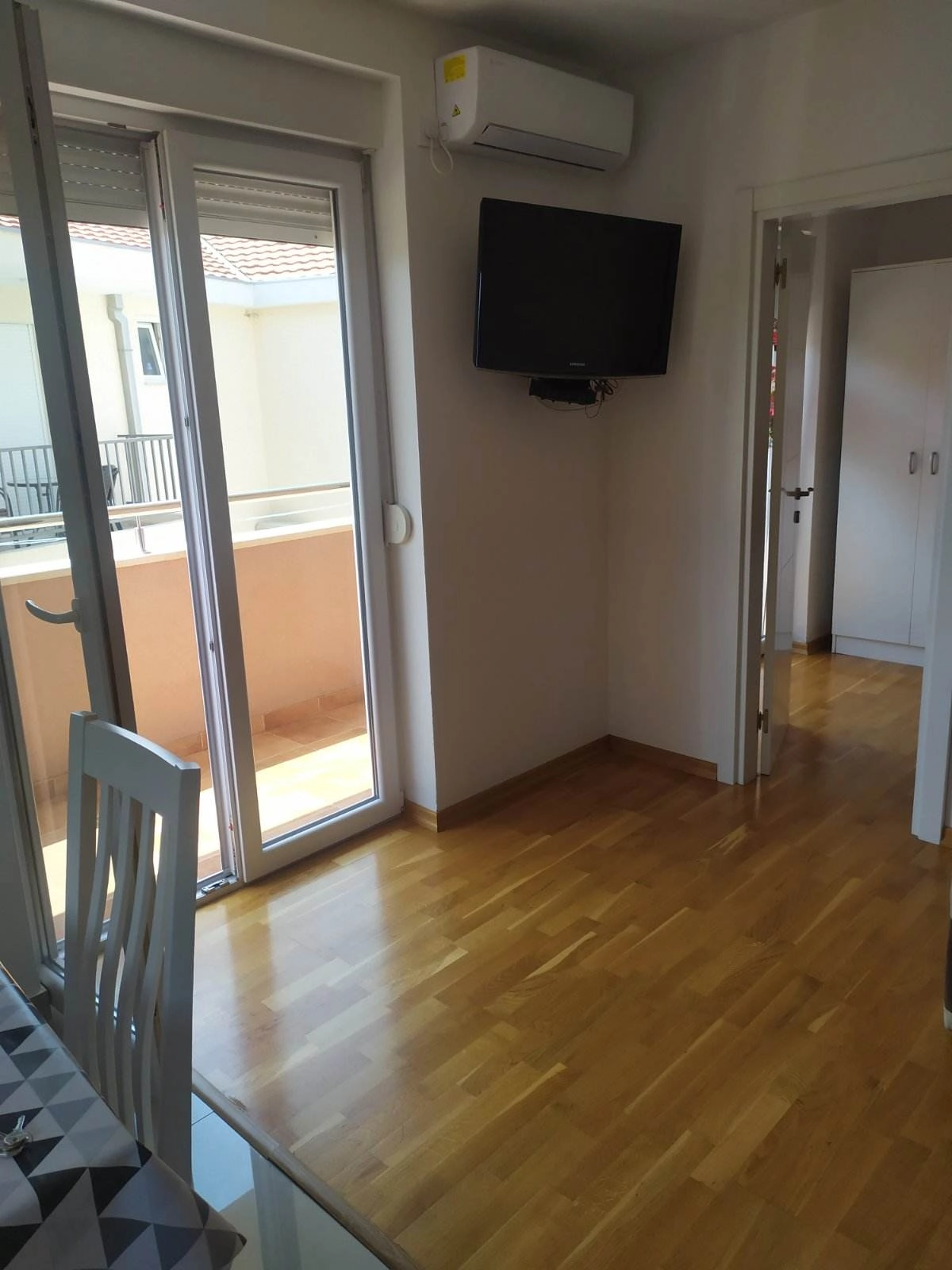 Izdavanje: Dvosoban stan 55 m², nov i namješten – Igalo, Herceg Novi