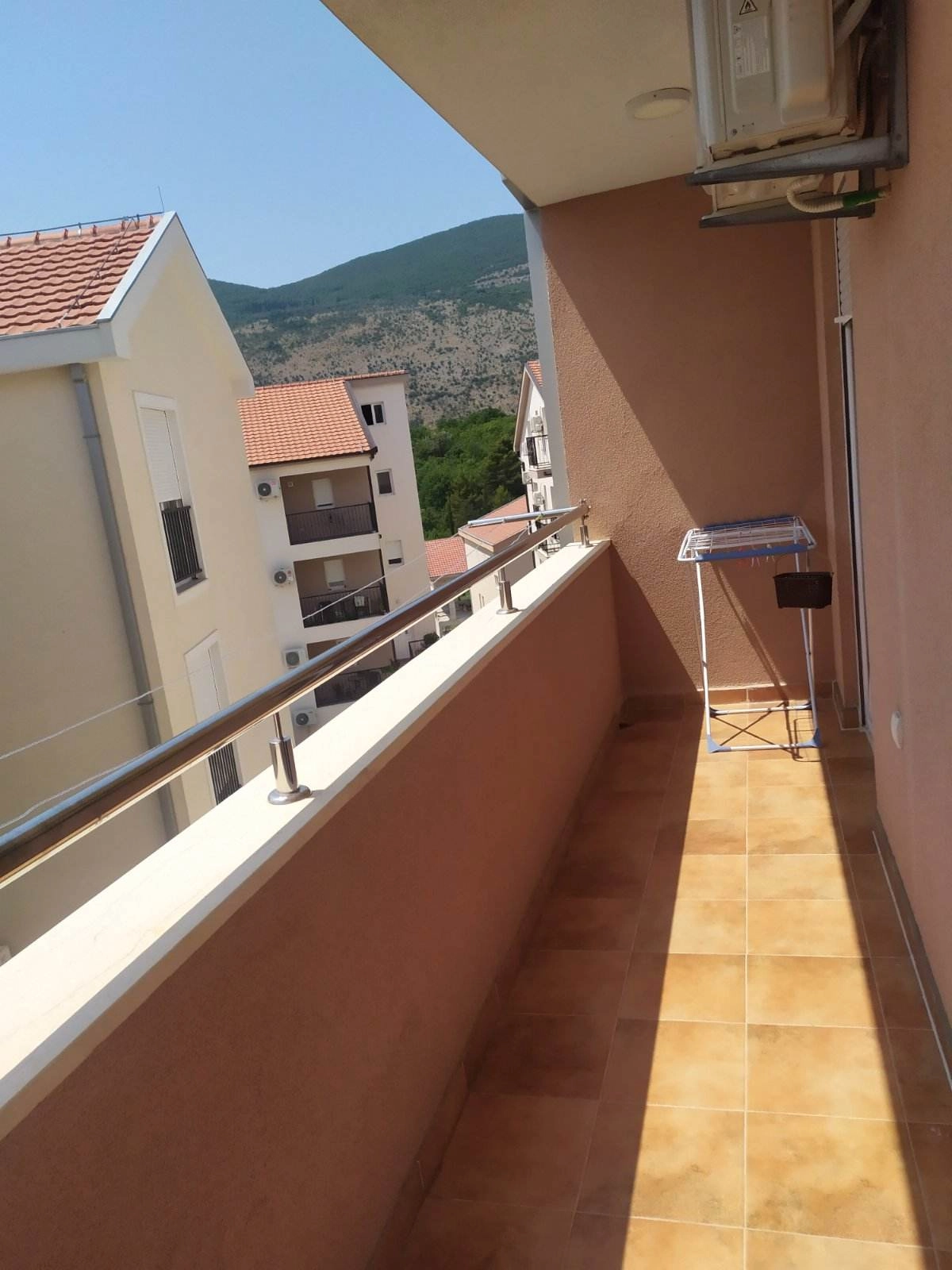 Izdavanje: Dvosoban stan 55 m², nov i namješten – Igalo, Herceg Novi