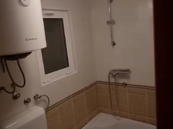 Kuća 164 m² na prvoj liniji do mora sa dva stana – Utjeha, Bar