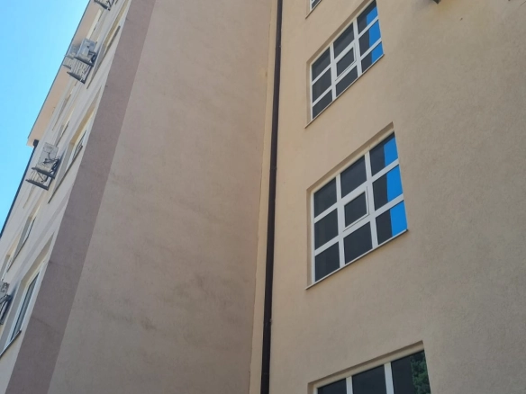 Trosoban stan 169 m² na posljednjem spratu sa terasom – Petrovac, Budva
