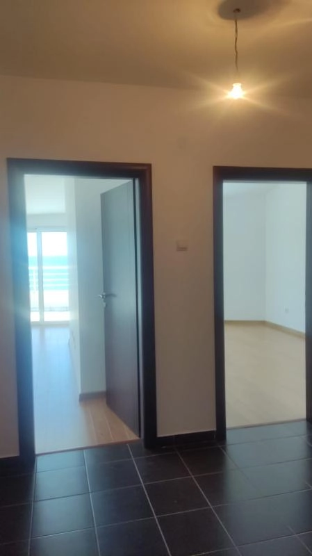 Trosoban-stan-u-kompleksu-Oliva-Village-Petrovac-Budva-11 Trosoban stan 169 m² na posljednjem spratu sa terasom – Petrovac, Budva
