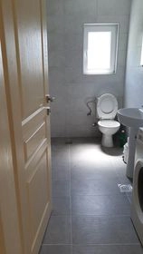 Izdavanje: Trosoban stan 90 m² u kući, potpuno opremljen – Sutomore, Bar