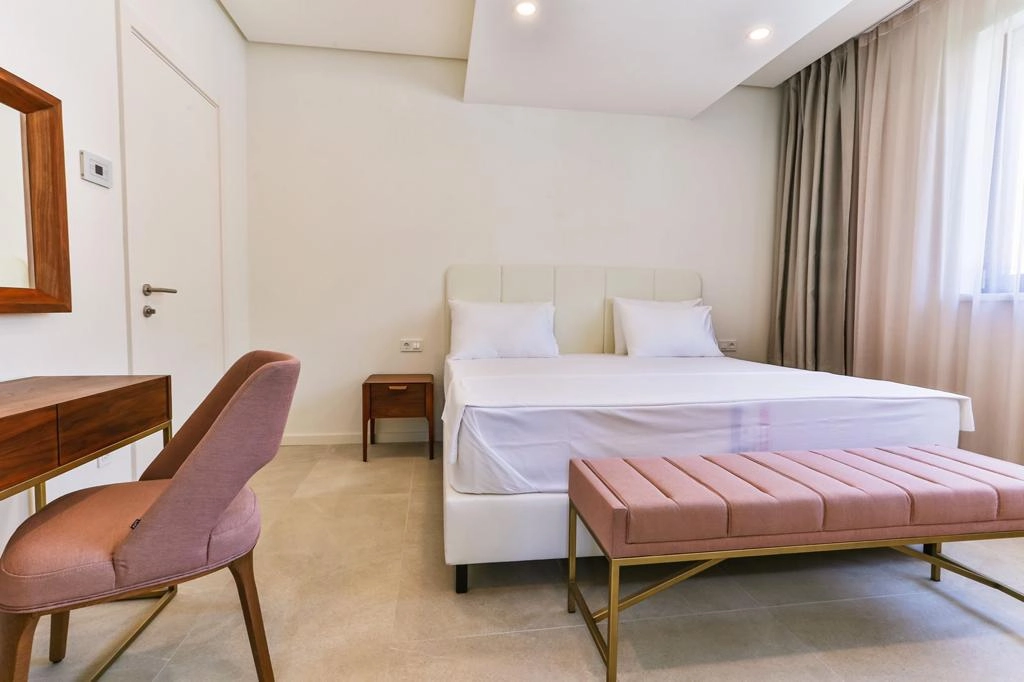 Dvosoban stan 107 m² u novom kompleksu SUNRAF – Rafailovići, Budva