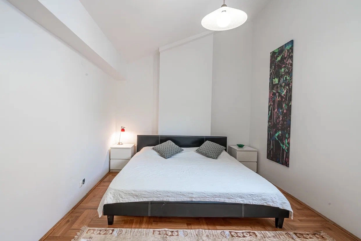Dvosoban dupleks stan 98 m² sa pogledom na grad i more – Lazi, Budva