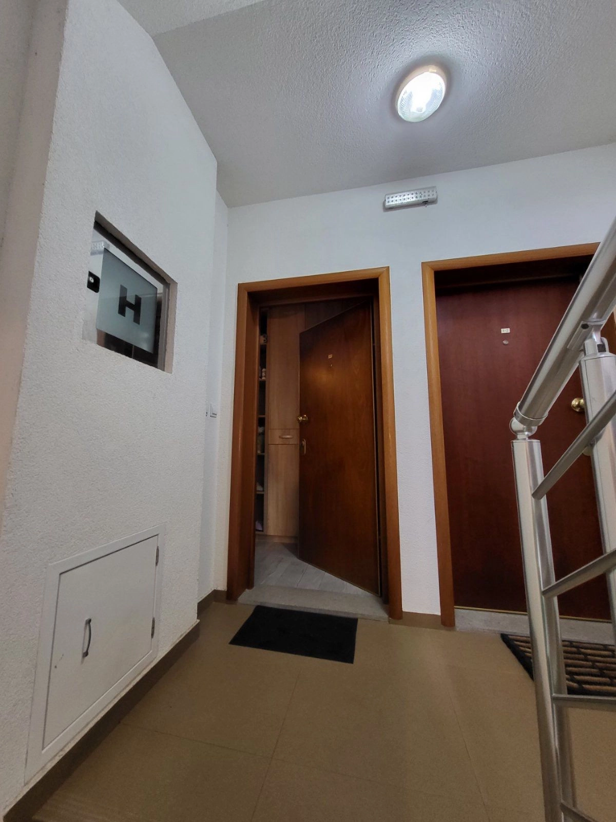 Jednosoban stan 114 m² sa privatnim dvorištem i parkingom – Petrovac, Budva
