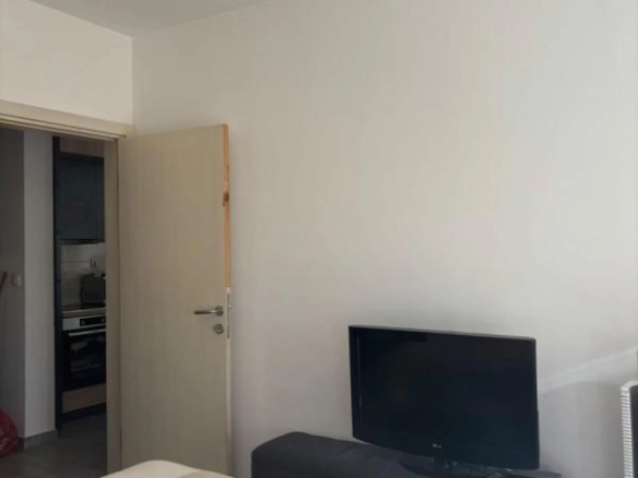 Jednosoban stan 114 m² sa privatnim dvorištem i parkingom – Petrovac, Budva