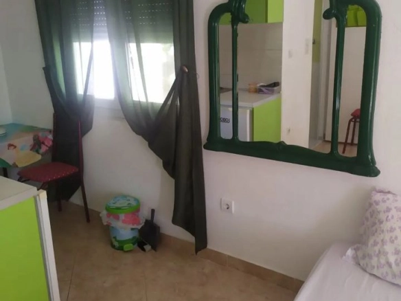 Kuća 150 m² sa četiri stana na placu od 200 m² – Sutomore, Bar