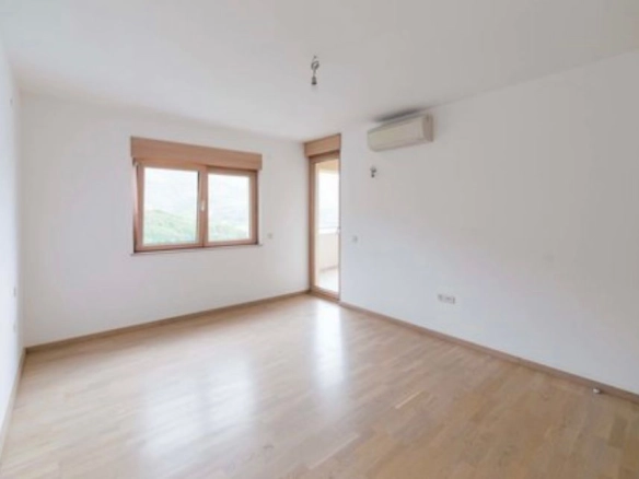Jednosoban stan 45 m² u novogradnji sa bazenom – Bečići, Budva