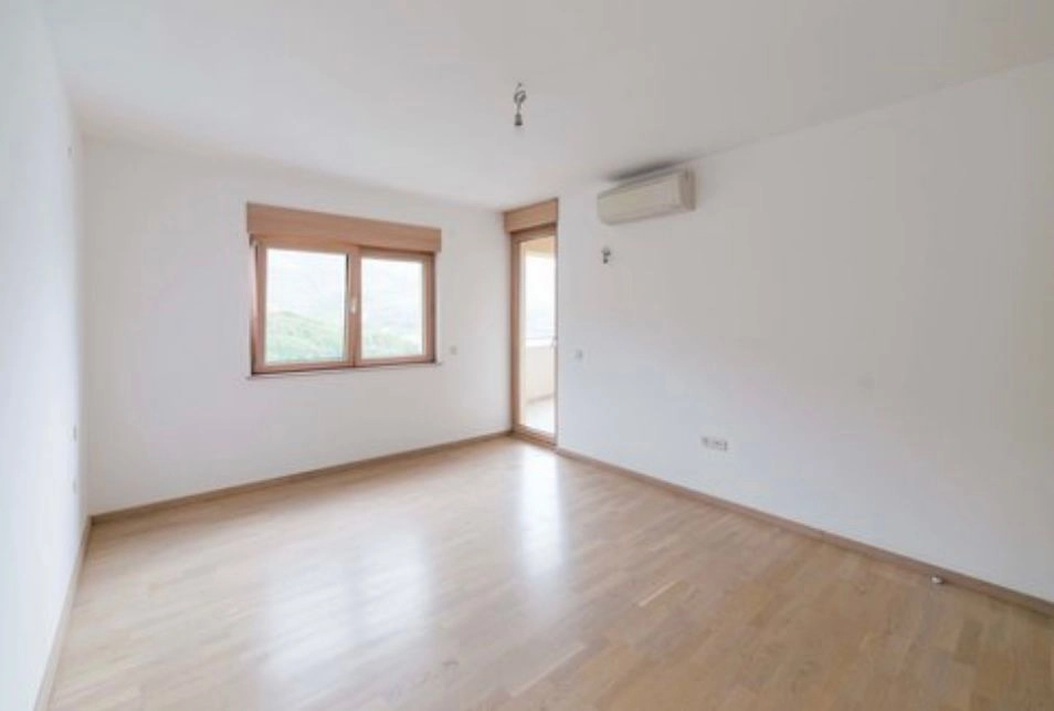 Jednosoban stan 45 m² u novogradnji sa bazenom – Bečići, Budva