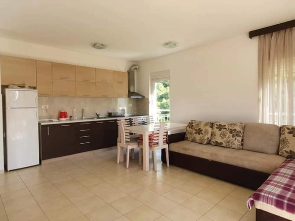 Jednosoban stan 64 m² sa pogledom na more i planine – Lazi, Budva
