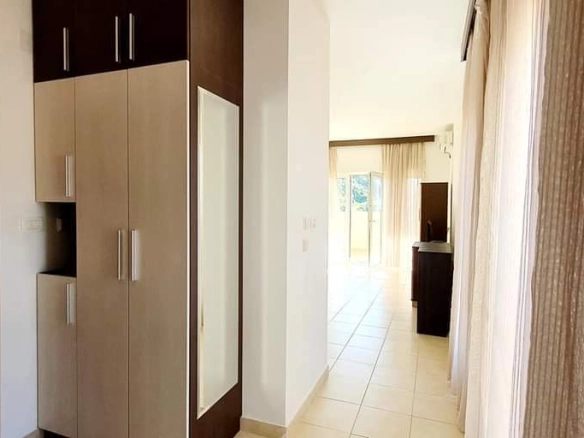 Jednosoban stan 64 m² sa pogledom na more i planine – Lazi, Budva