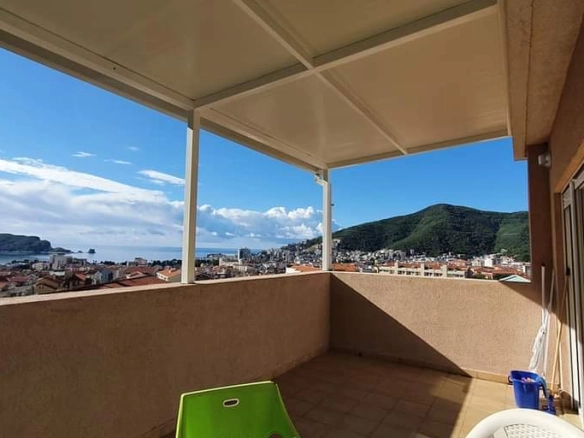Jednosoban stan 64 m² sa pogledom na more i planine – Lazi, Budva