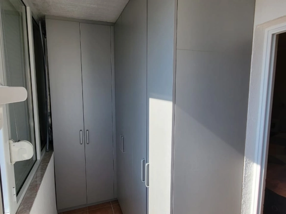 Trosoban stan 100 m² sa pogledom na grad i more – Babin Do, Budva