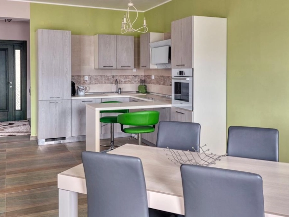 Dvosoban stan 135 m² sa pogledom na Bokokotorski zaliv – Kumbor, Herceg Novi