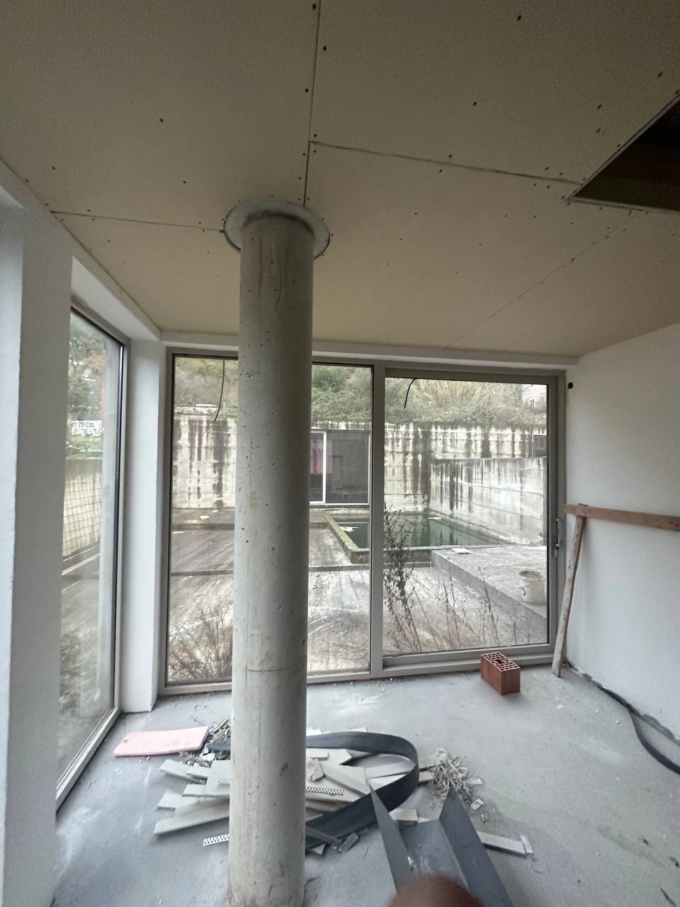Nedovršena kuća 516 m² na placu od 1684 m², 10 m od mora – Prčanj, Kotor