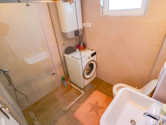 Trosoban stan 112 m² potpuno renoviran, u centru – Bar
