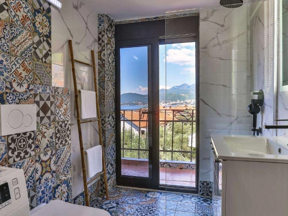 Dvosoban stan 100 m² sa pogledom na more – Sveti Stefan, Budva