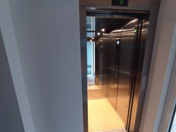 Hotel sa bazenom u Dobroj Vodi