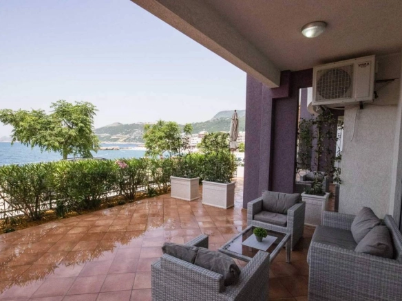Dvosoban stan u hotelu na plaži
